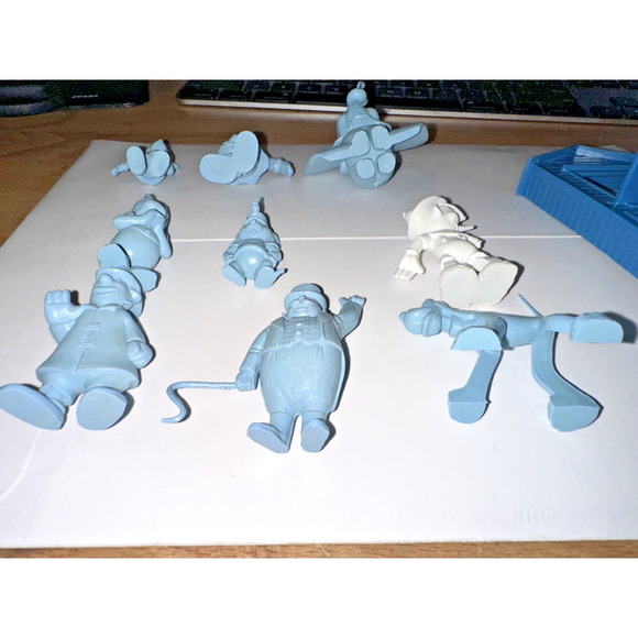 LOT Vintage Marx Disney Dumbo TV Playhouse w 2-Story House & Pinocchio FREE SHIP - Picture 10 of 12